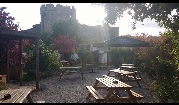 The Three Tuns Hotel Chepstow Buitenkant foto