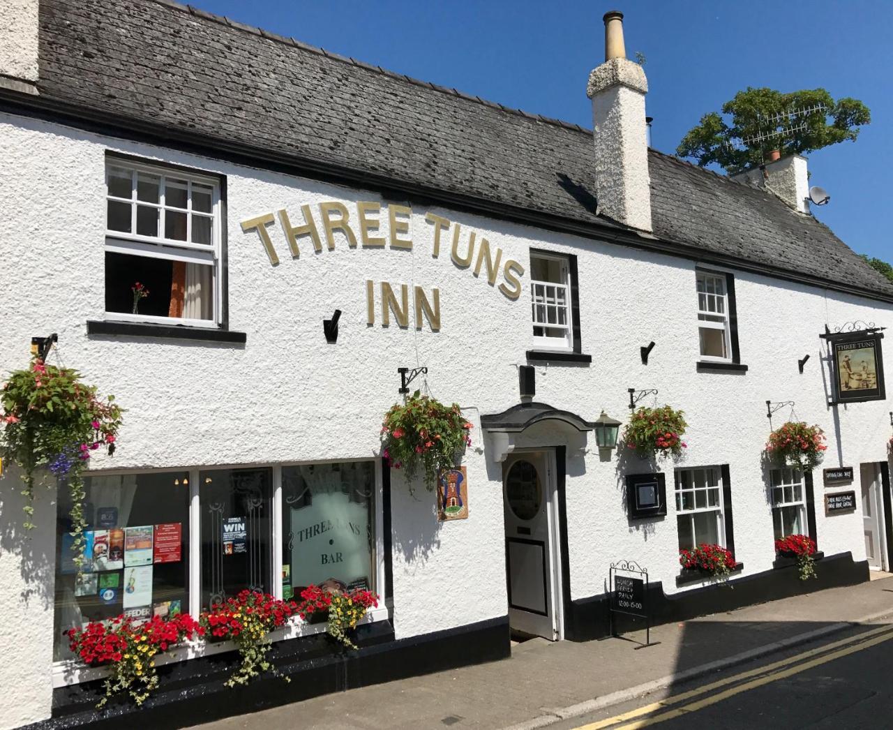 The Three Tuns Hotel Chepstow Buitenkant foto